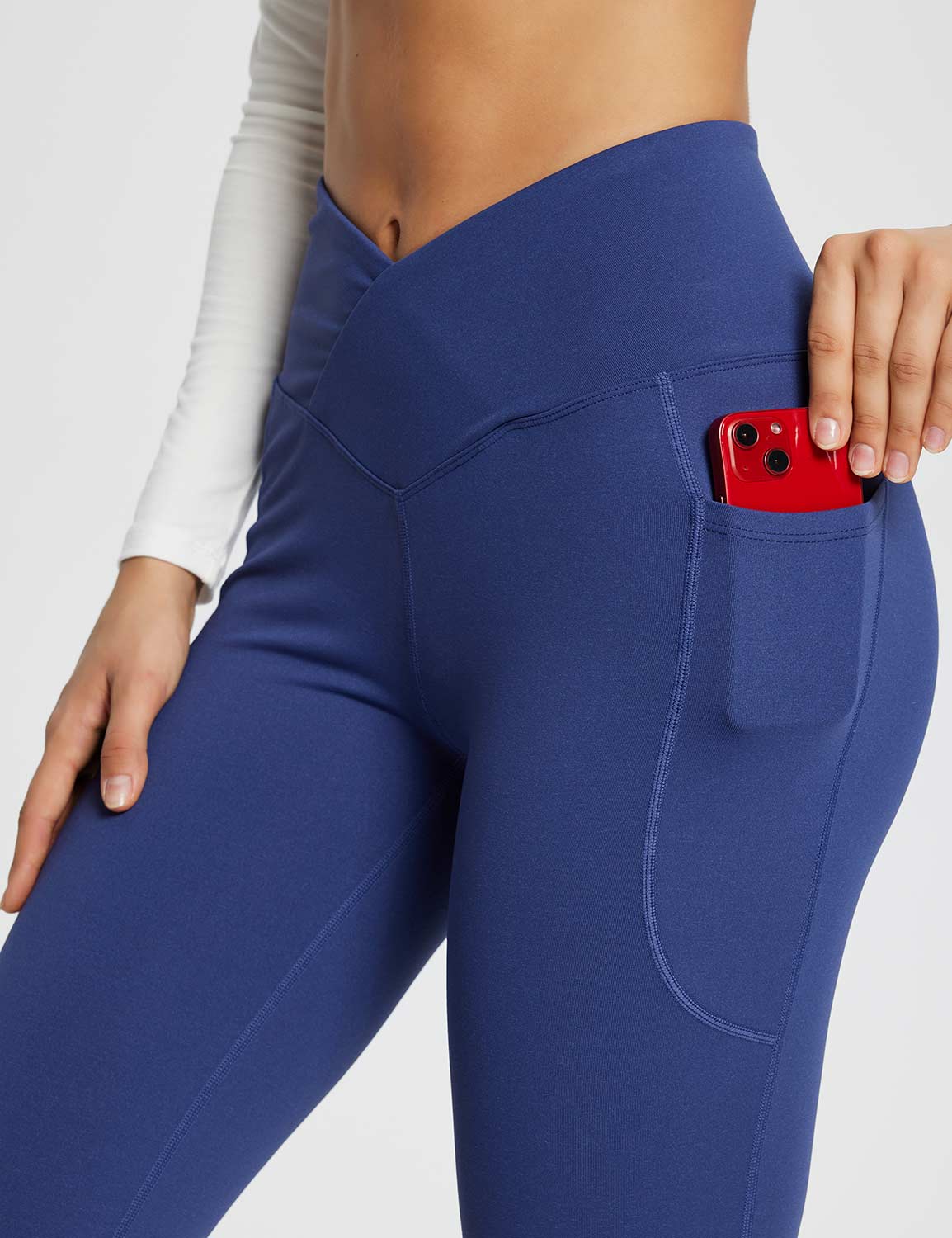 Baleaf Women's Laureate 32'' Crossover High-Rise Flared Pants dbh057 32-Navy Blue Details