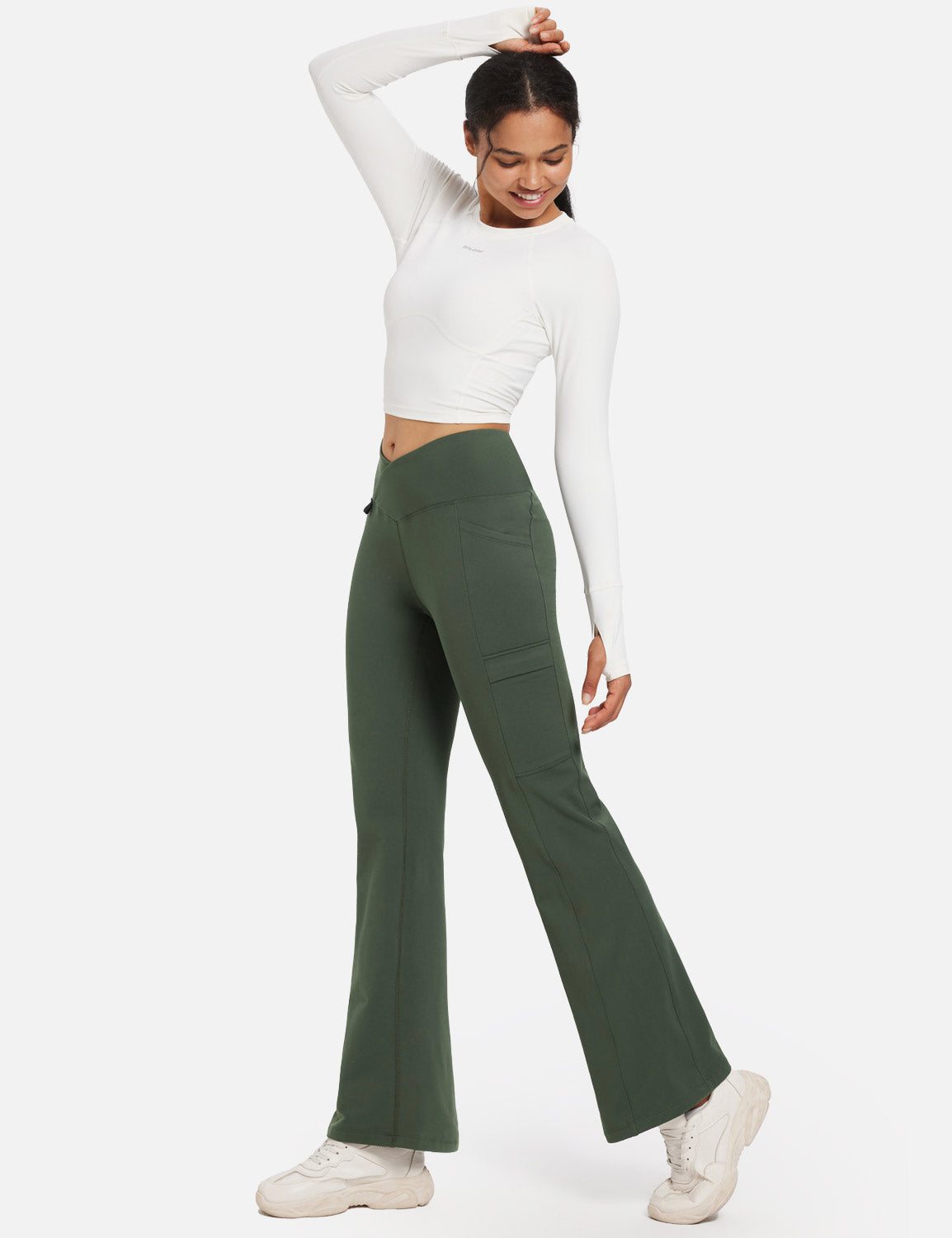 Baleaf Women's Fleece lined Crossover Slightly Flare Leggings Rifle Green Full