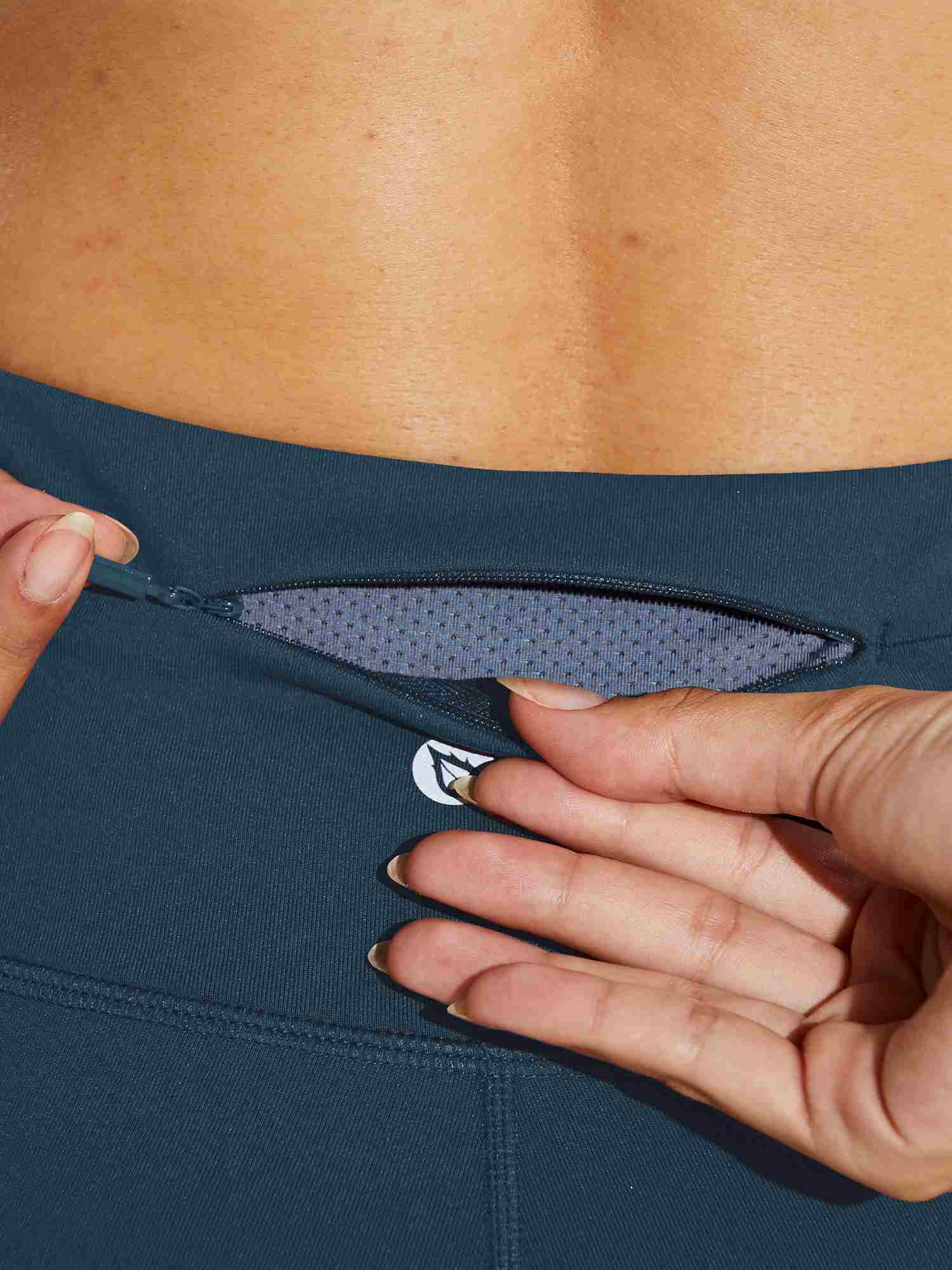 Laureate Thermal Zipper Pocket leggings