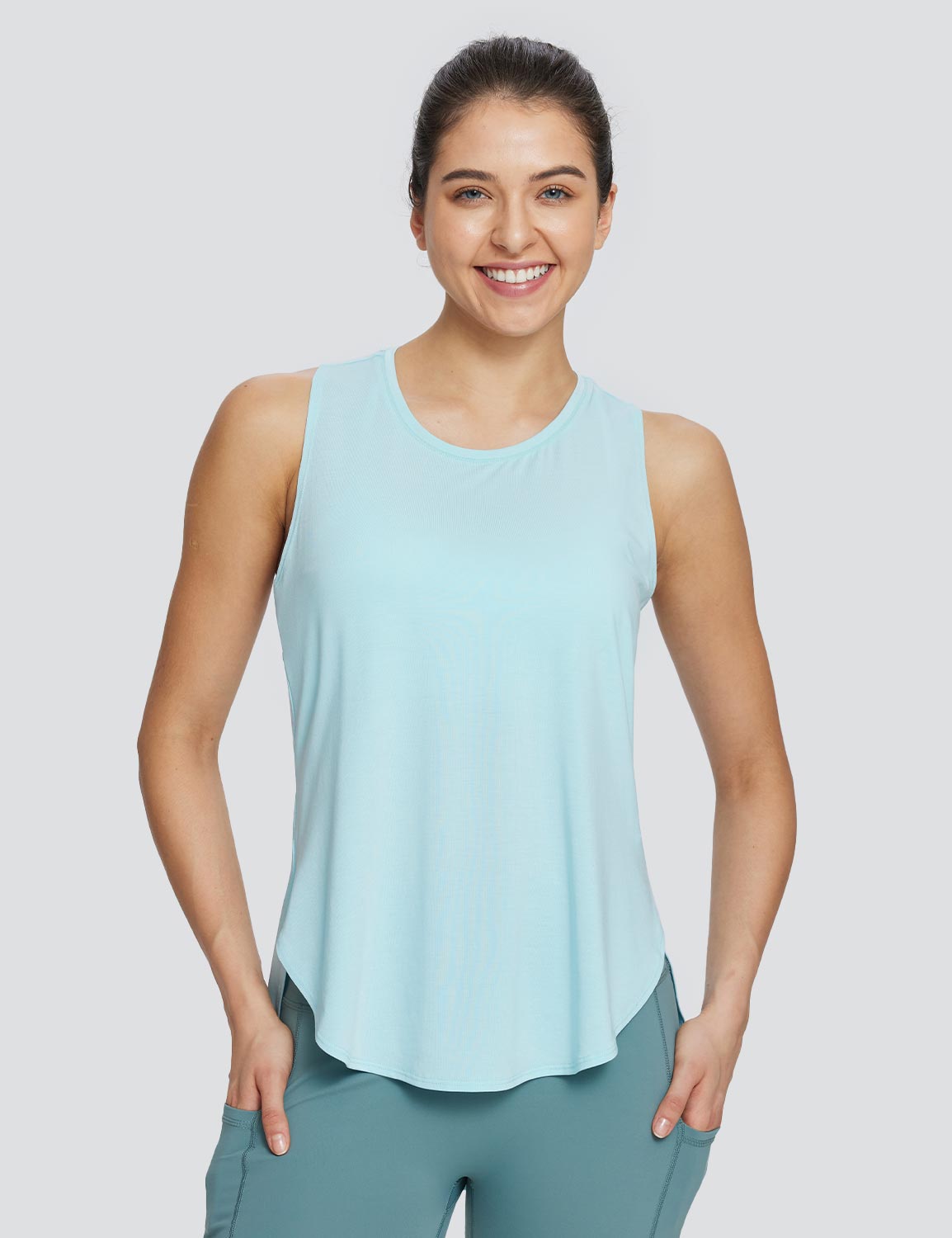 Baleaf Women's Scoop Neck Workout Tank Top Pastel Blue Main