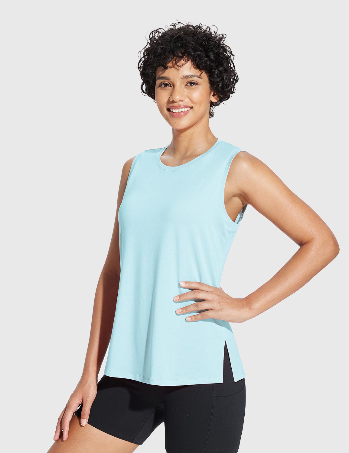 Baleaf Women's Crew Neck Medium-Length Tank Top Pastel Blue Side