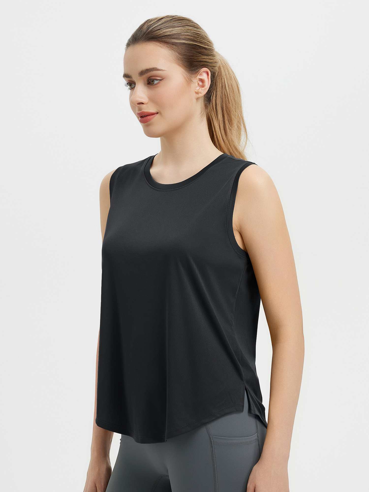 Split Round Hem Slimming Mid-Length Tank Top