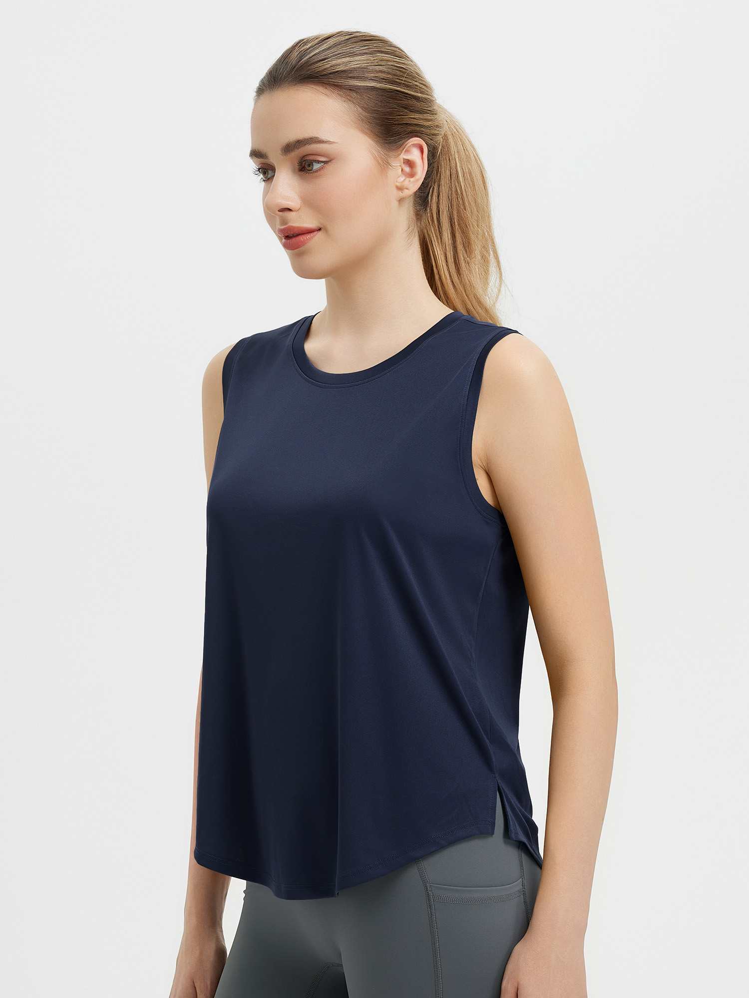 Split Round Hem Slimming Mid-Length Tank Top