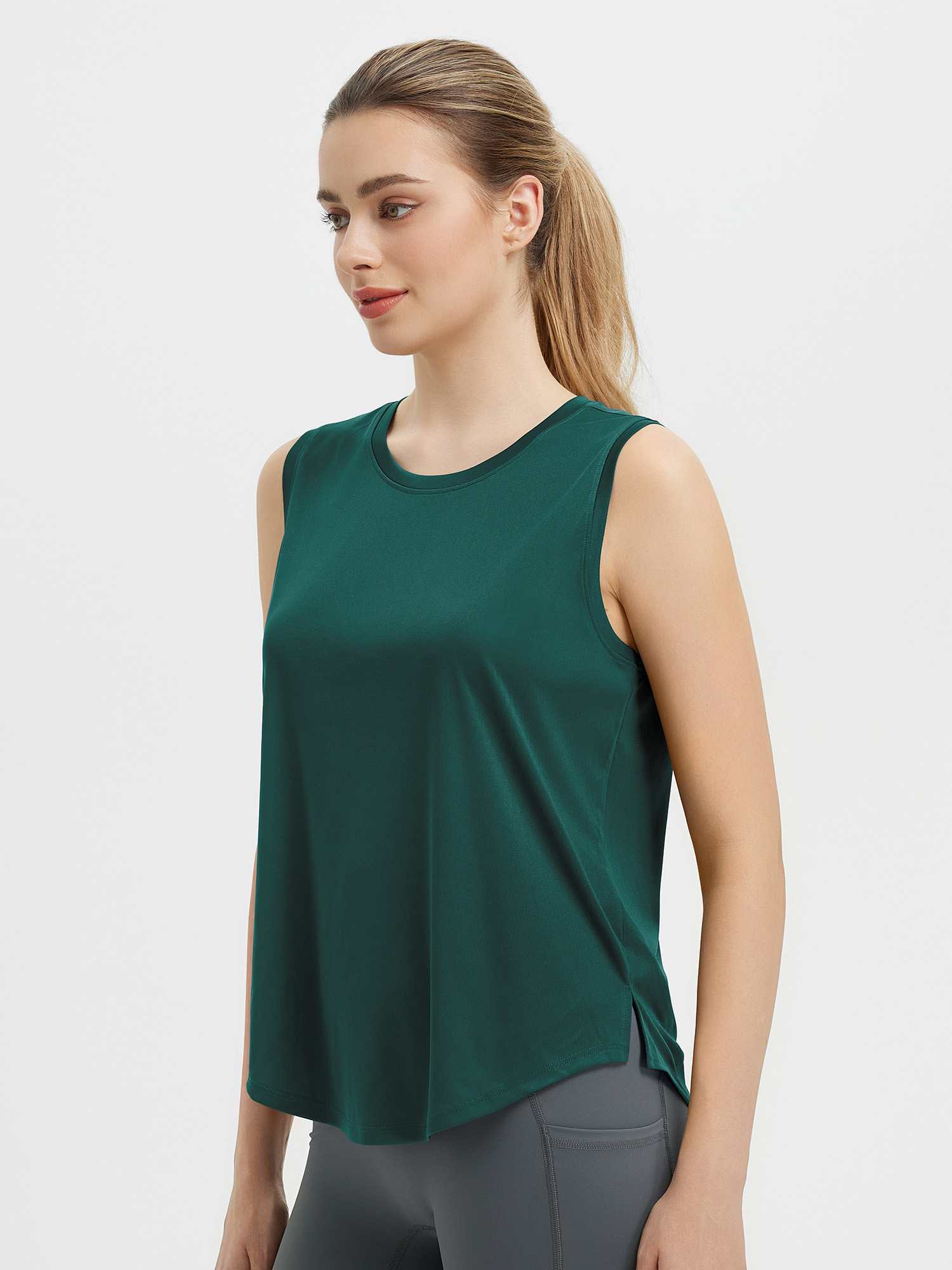 Split Round Hem Slimming Mid-Length Tank Top
