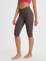 Crossed-waisted 14" Capris