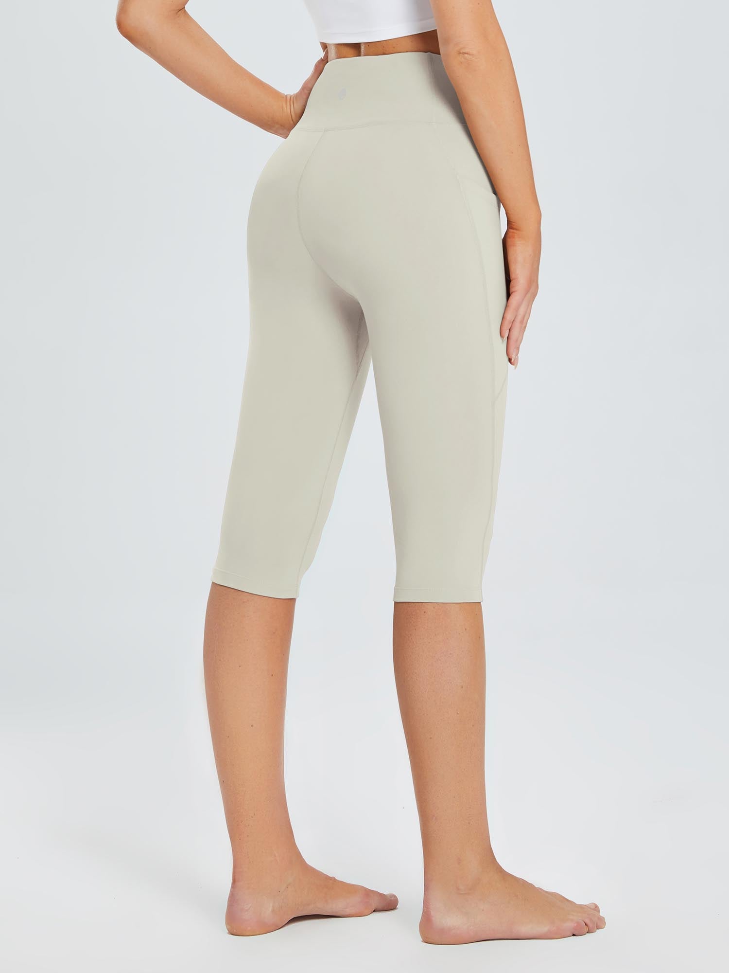 Laureate Women's Pocketed Yoga Capri Leggings