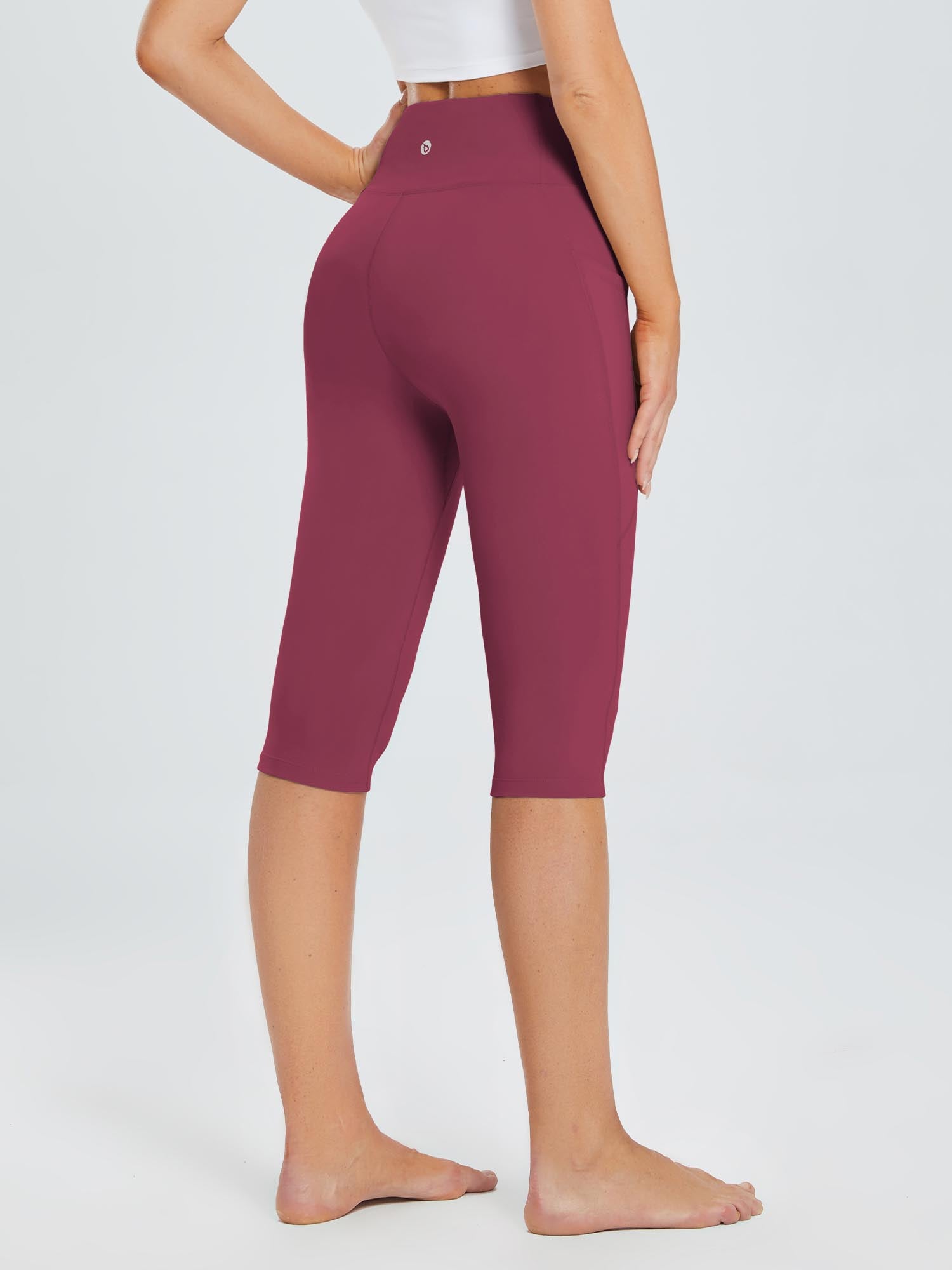 Laureate Women's Pocketed Yoga Capri Leggings