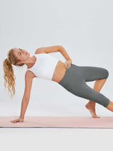 Laureate Women's Pocketed Yoga Capri Leggings